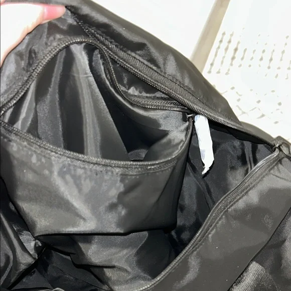 🆕VSX Black Duffel Bag for women (NWOT) - Picture 5 of 7